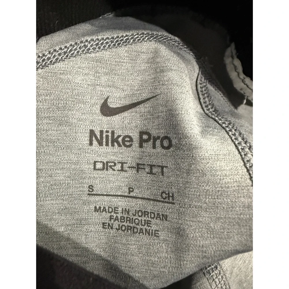 Nike Pro Dri-FIT Womens Small Heather Gray Athletic Compression Shorts 4 Inch